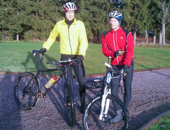 Jocke Nyström och Christian Persson vid Skidstavallen